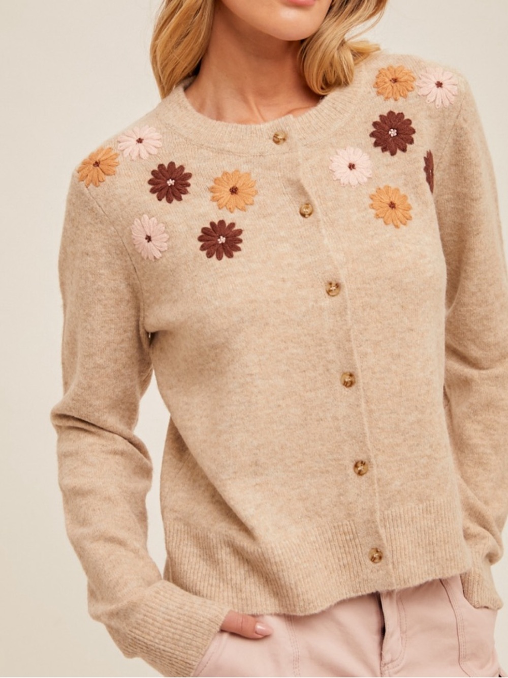 Hem & Thread Floral Embroidered Button Down Sweater, size Large